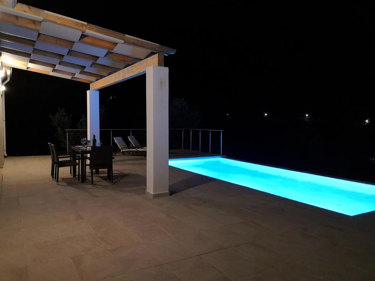 Sunset Sea View Villa 6 Arílasz Kültér fotó